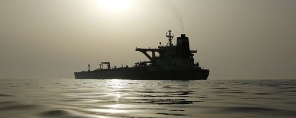 نفتکش حامل بنزین ایران وارد ونزوئلا شد - اسپوتنیک ایران  