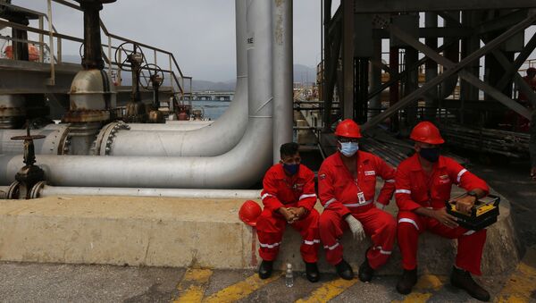 واریزی پول صادرات بنزین به ونزوئلا به خزانه ایران - اسپوتنیک ایران  