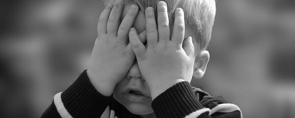 کودک چهار ساله نابغه نوشتن به سه زبان را آموخت کودک چهار ساله نابغه نوشتن به سه زبان را آموخت - اسپوتنیک ایران