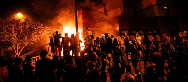 واکنش سازمان ملل درباره حمله به روزنامه نگار روسیه در آمریکا واکنش سازمان ملل درباره حمله به روزنامه نگار روسیه در آمریکا - اسپوتنیک ایران