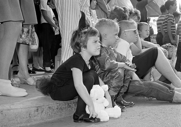 بچه های مدرسه ابتدایی در آناهایم، کالیفرنیا جشنواره هالووین در 20 اکتبر 1962
 - اسپوتنیک ایران  