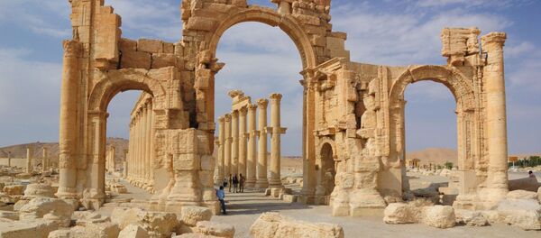 داعشی ها در شهر پالمیرا  سه مقبرهرا در محوطه تدفینی بزگ را نابود کردند - اسپوتنیک ایران  