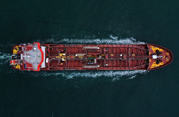 نفت کش از کانال آرانساس در خلیج مکزیک عبور می کند - اسپوتنیک ایران  