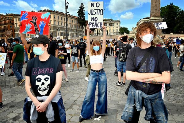 تظاهرات مردم رم در اعتراض به قتل جورج فلوید
 - اسپوتنیک ایران  
