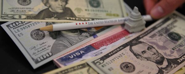 دویچه بانک موجی از امتناع سرمایه گذاران از دلار را پیش بینی کرد - اسپوتنیک ایران  