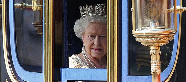 ملکه الیزابت دوم در دوران قرنطینه اسب سواری می‌کند + عکس - اسپوتنیک ایران  