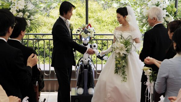 برگزاری عروسی‌های مجازی ژاپنی‌ها در کره ماه و کف اقیانوس - اسپوتنیک ایران  