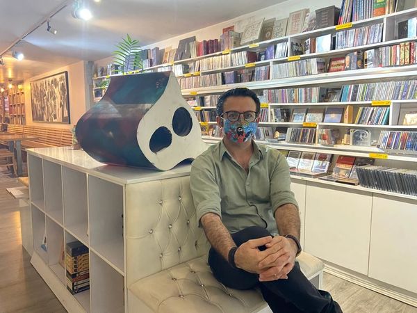 نبرد رستم با کرونای دیو از نگاه مرد هنرمند ایرانی نبرد رستم با کرونای دیو از نگاه مرد هنرمند ایرانی - اسپوتنیک ایران
