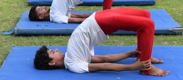 روز جهانی یوگا در آمریتسارا، هندوستان - اسپوتنیک ایران  