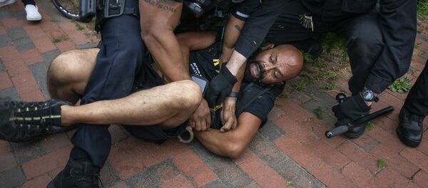 تصویب طرح قانونی اصلاحات در پلیس آمریکا  - اسپوتنیک ایران  