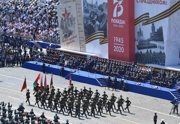 سربازان ارتش بلاروس در رژه نظامی به افتخار75 ـ مین سالگرد پیروزی بر آلمان نازی در مسکو - اسپوتنیک ایران  