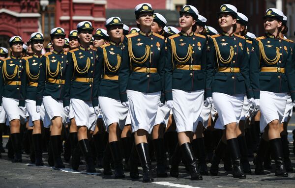 رژه به مناسبت 75-مین سالگرد پیروزی در جنگ جهانی دوم - اسپوتنیک ایران  