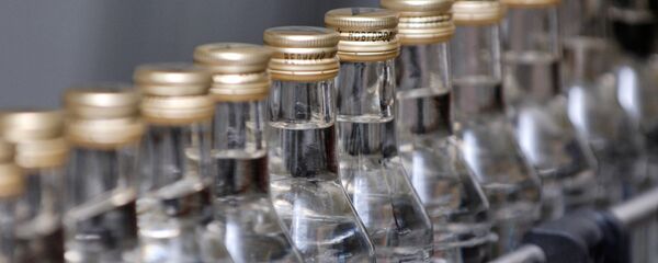 بیش از 300 نفر در ایران بر اثر مسمومیت با الکل جان خود را از دست دادند بیش از 300 نفر در ایران بر اثر مسمومیت با الکل جان خود را از دست دادند - اسپوتنیک ایران