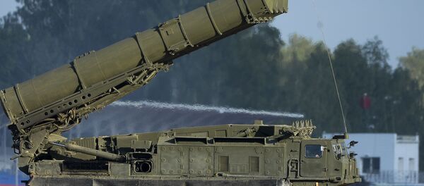 Российская система ПВО С-300ВМ Антей-2500 на Международном военно-техническом форуме Армия-2015 - اسپوتنیک ایران  