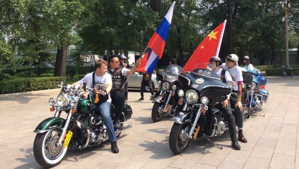 Участники российско-китайскиого мотопробега Пекин-Байкал - اسپوتنیک ایران  