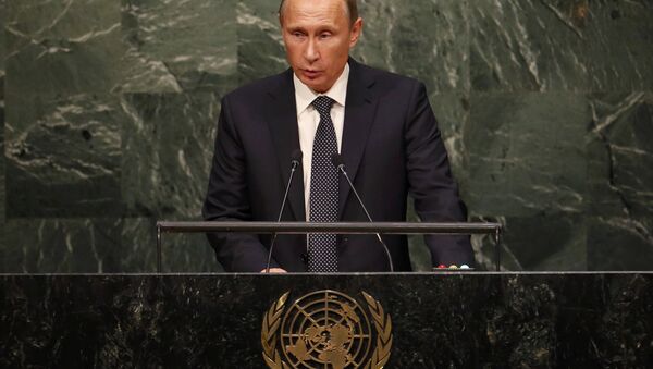 Russian President Vladimir Putin addresses attendees during the 70th session of the United Nations General Assembly at the U.N. Headquarters in New York, September 28, 2015 - اسپوتنیک ایران  