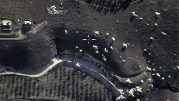 Самолеты российских Воздушно-космических сил нанесли точечные удары по позициям Исламского государства на территории Сирии - اسپوتنیک ایران  