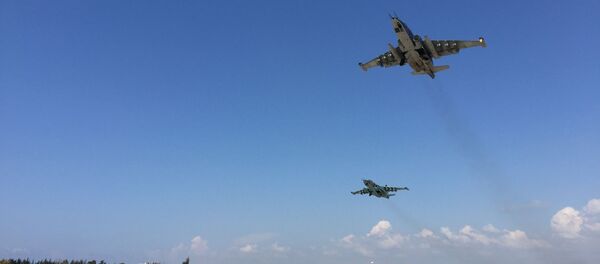 Взлет российских истребителей с сирийского аэродрома Хмеймим - اسپوتنیک ایران  