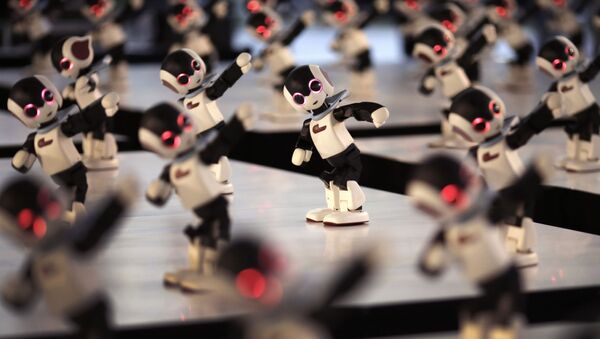 صد روبوت کوچک در حال هنرنمایی - اسپوتنیک ایران  