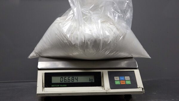 Изъятый наркополицей пакет с кокаином - اسپوتنیک ایران  