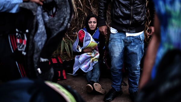 Мигранты на греческом острове Лесбос - اسپوتنیک ایران  