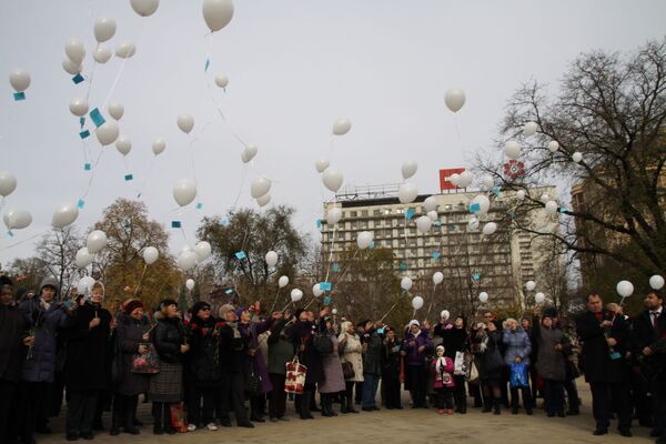 مرثیه و عزاداری در دونتسک به یاد قربانیان سانحه ی هوایی در مصر - اسپوتنیک ایران  
