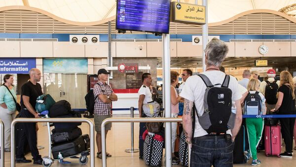 گردشگران روسی می گویند امکان معافیت از بازرسی در فرودگاه های مصر وجود دارد - اسپوتنیک ایران  