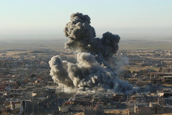 بمباران شهر سنجار عراق توسط نیروی هوایی آمریکا - اسپوتنیک ایران  