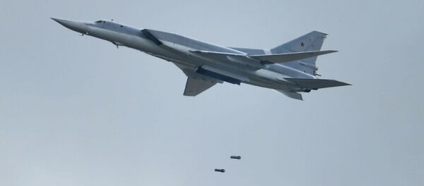 Самолет Ту-22М3 на международном конкурсе Авиадартс-2015 - اسپوتنیک ایران  